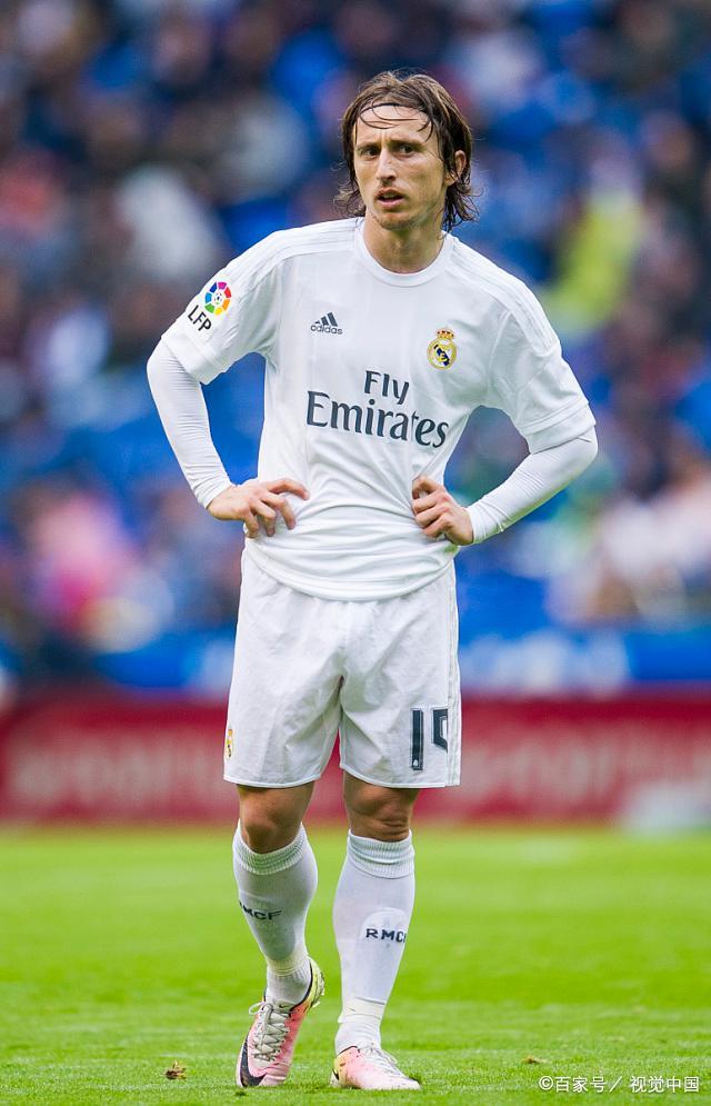 池忠国迎国安生涯200场里程碑，赛前热身获赠纪念球衣